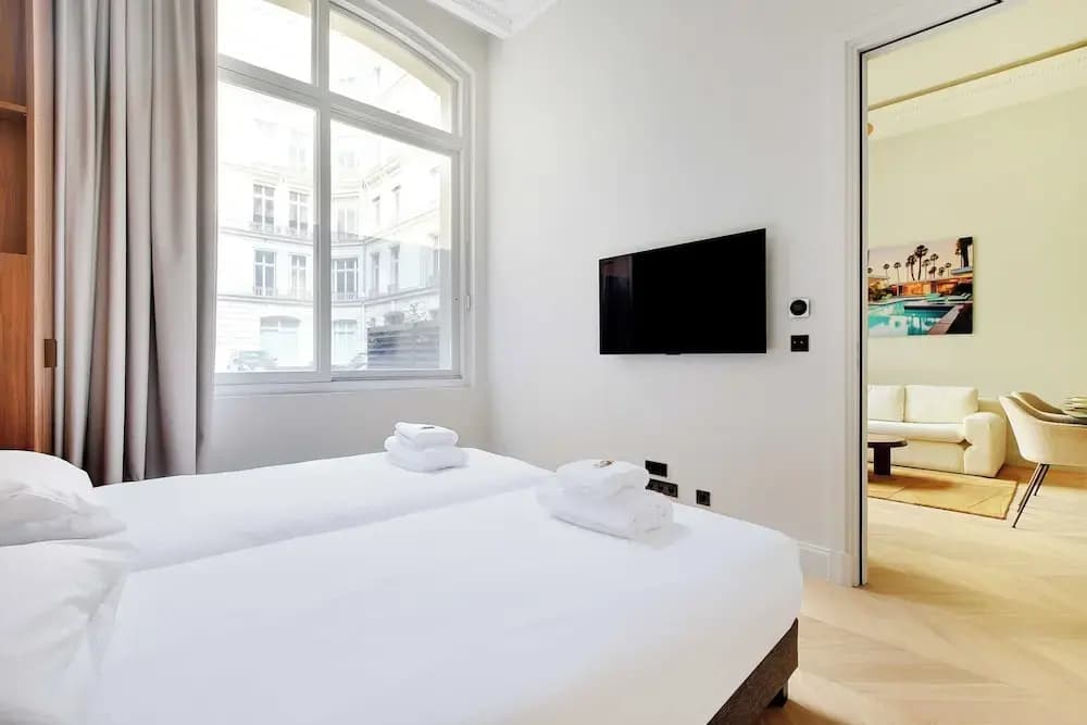 Sleek Apartment - 2bd/ 4P - Champs Elysees - Photo 2