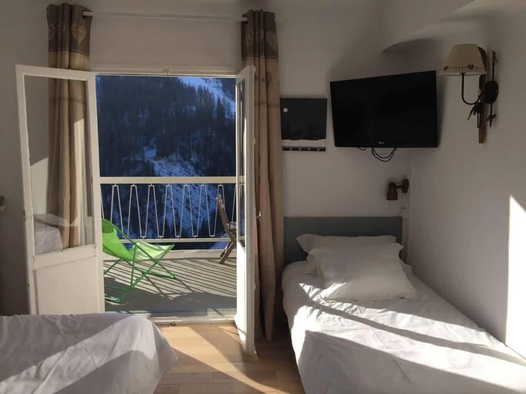 Hotel Chastellares - Photo 5
