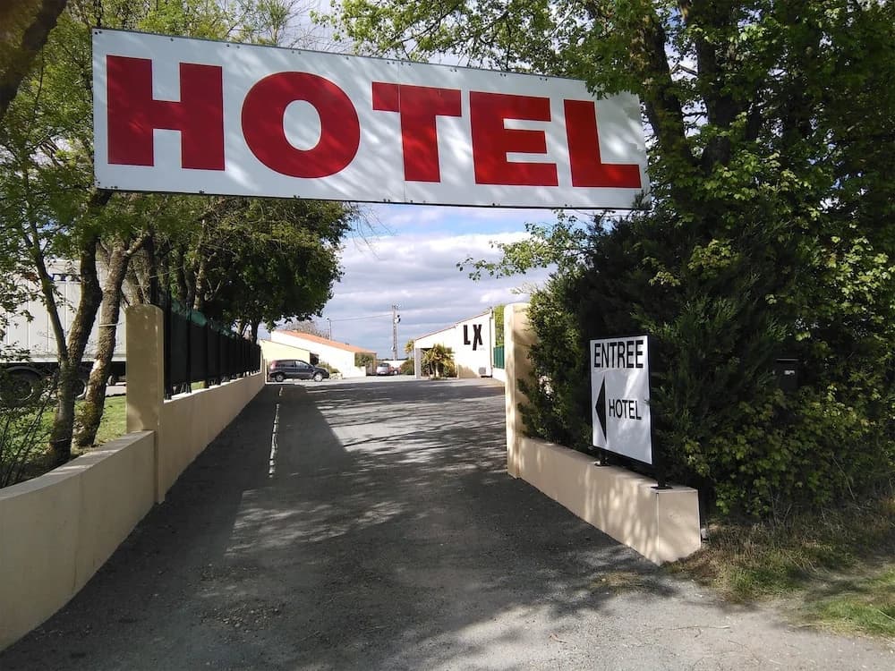 Hotel LX - Photo 1