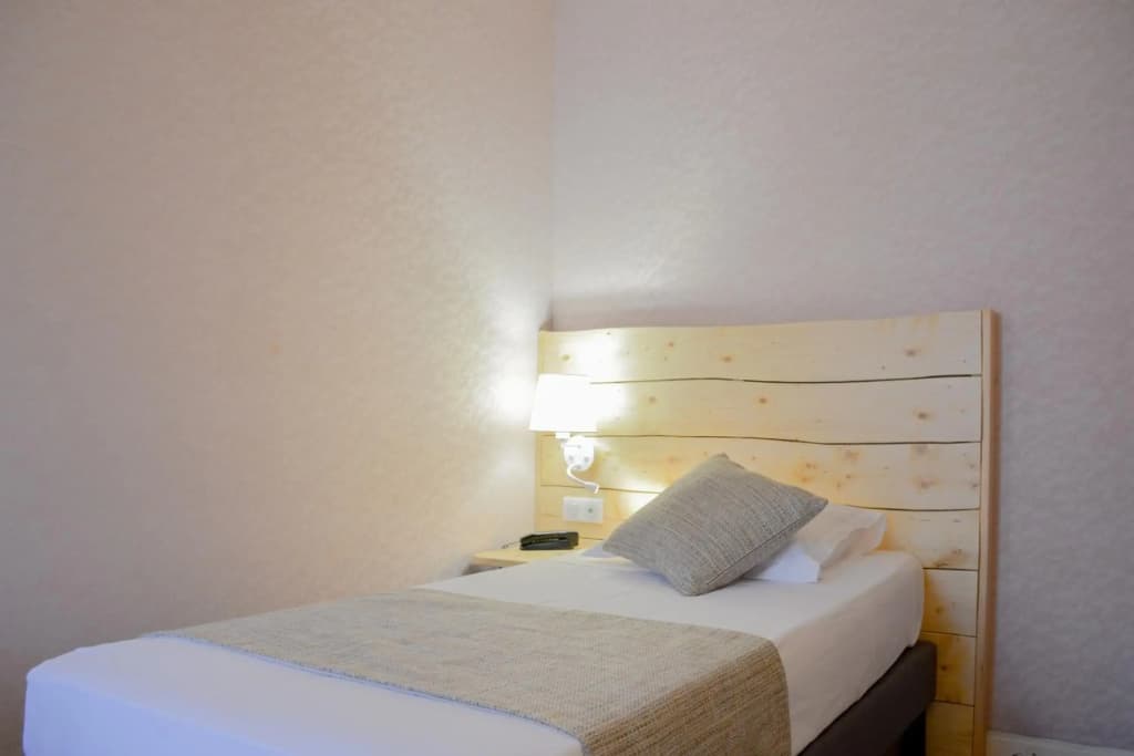 Hotel Busby - Photo 3