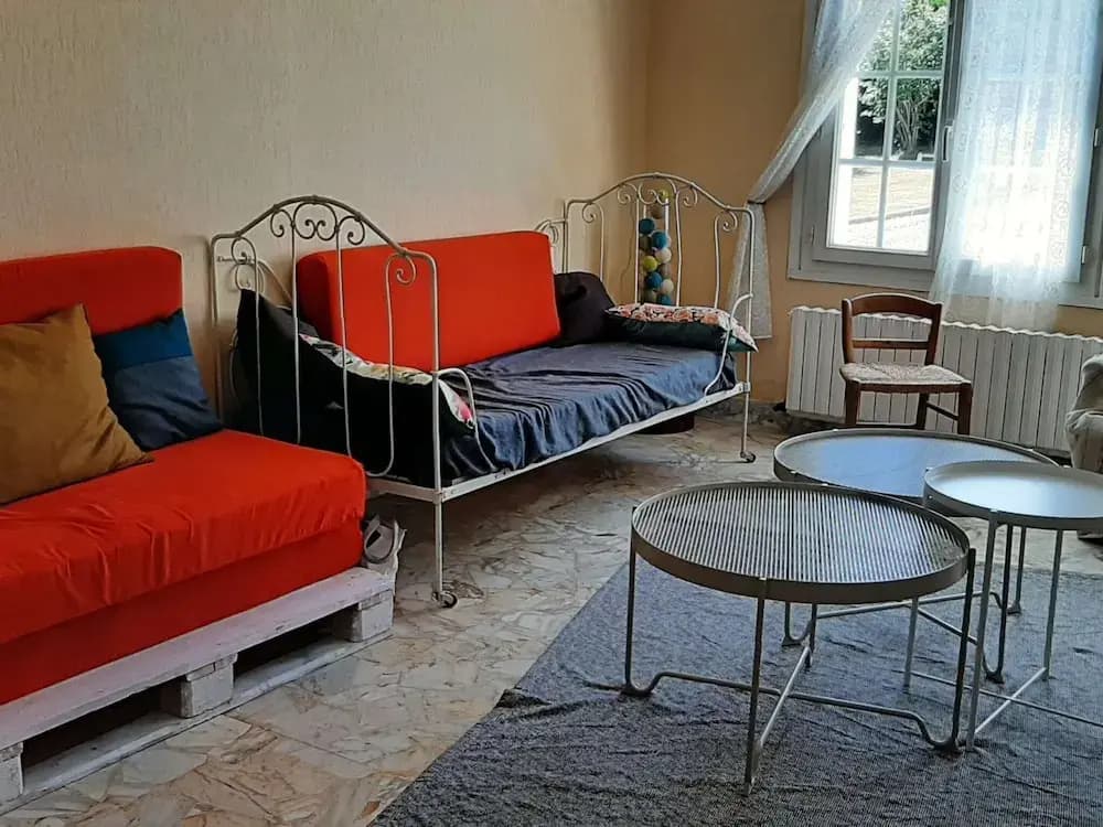 Family-friendly Holiday Home Near the Coast - Photo 4