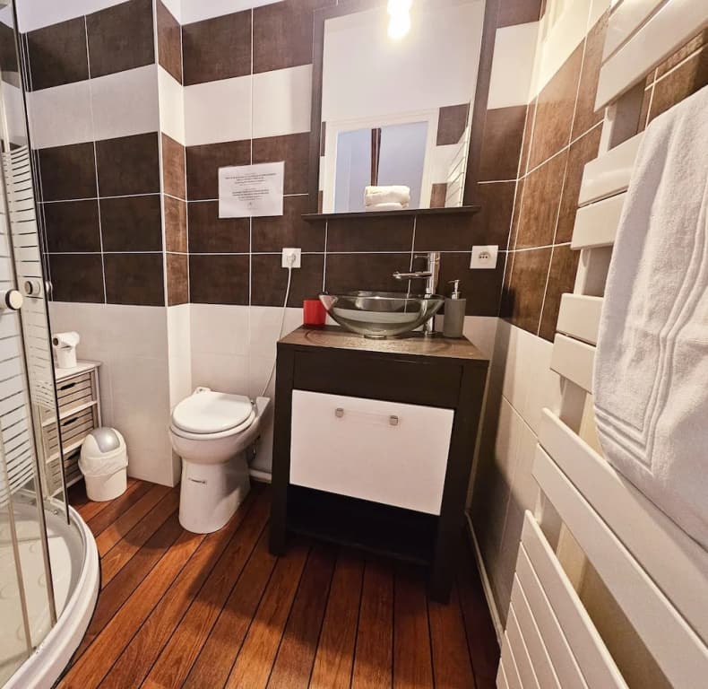 Maison de Ville Confortable Avec Cour Intérieure - Miniature 7