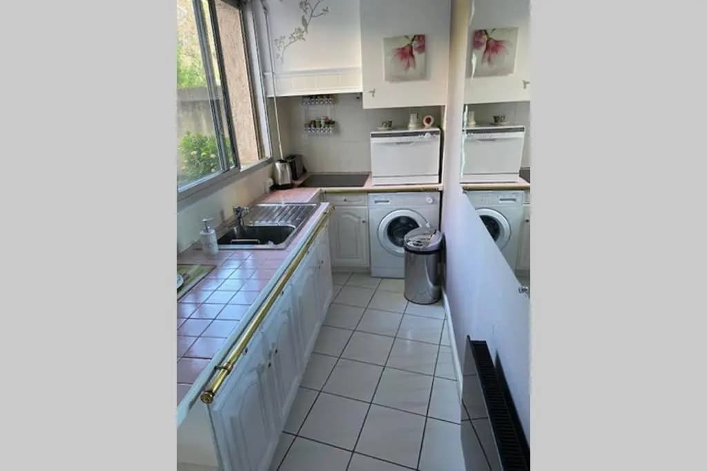 Appartement Meuble Classe 3*** Ideal Cure Thermale, Avec Terrasse De 30M2, Magnifique Vue - Photo 5