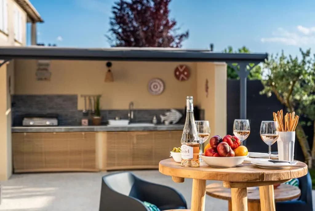 Villa des Oliviers : Sublime villa avec piscine chauffée et privée, terrasse de 185m² - Miniature 8