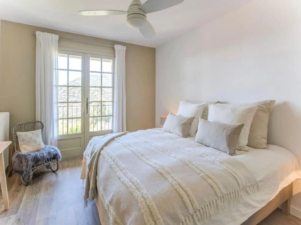 Villa in Cavalaire With Sea View & Pool - Photo 4