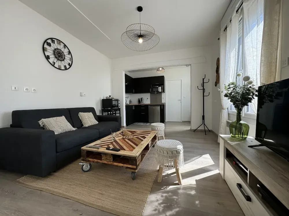House in Le Mans With Private Courtyard - Miniature 7