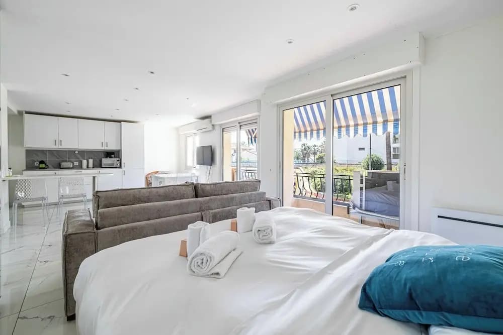 Modern and Cosy Studio- AC- 4P- Cannes - Photo 4