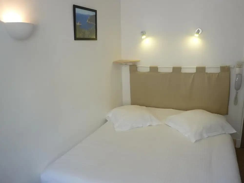 Hôtel L'Oustaou - Miniature 6
