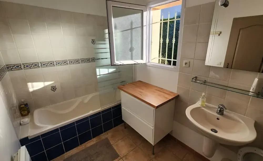 Holiday Home With Private Pool - Miniature 6