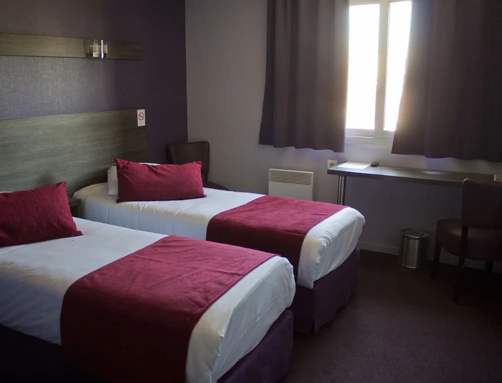 Hotel Vesontio (Ex Hotel Oxalys) - Photo 3