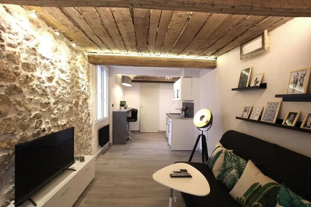 GregBnb-com - T2 Ancien et moderne - PARKING INCLUS - 15min Gare - Photo 2
