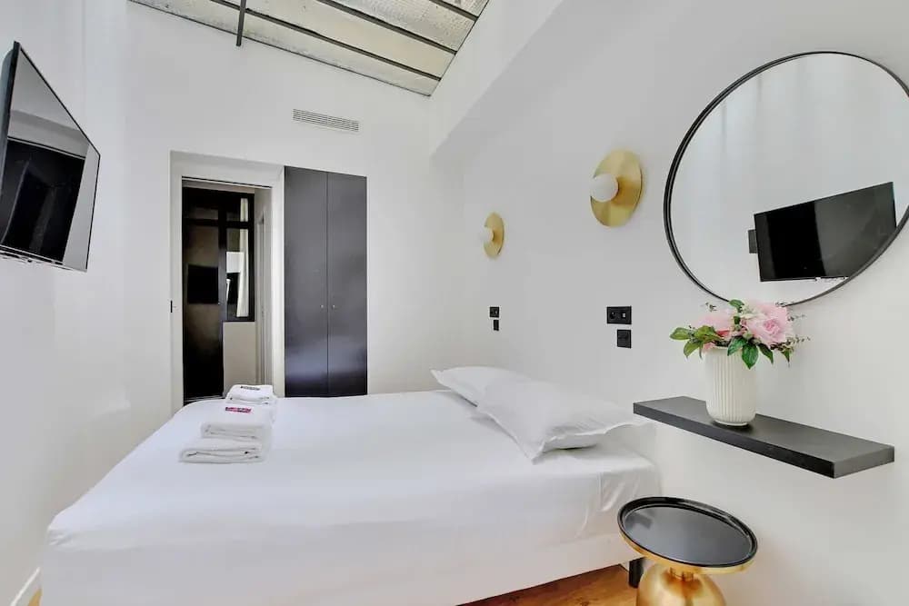 Authentic apt - 2br/6p - Rue des Martyrs - Opera - Photo 2