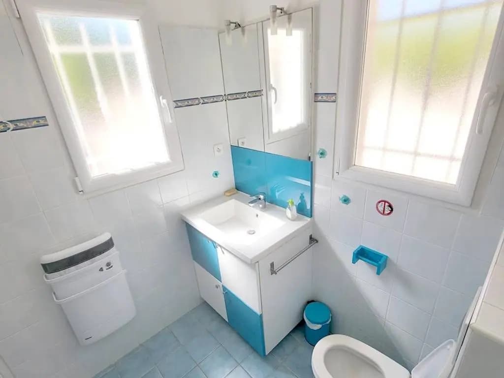 Villa Six-Fours-les-Plages, 5 pièces, 9 personnes - FR-1-316-39 - Miniature 8