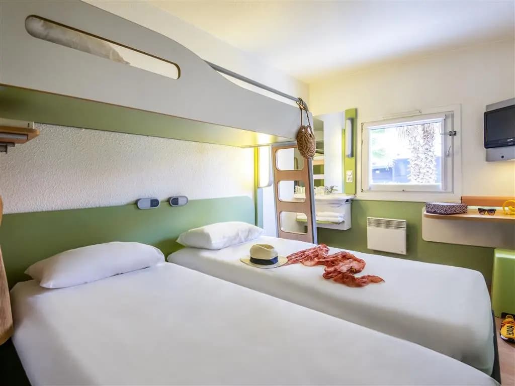 ibis budget Antibes Sophia Antipolis - Photo 5