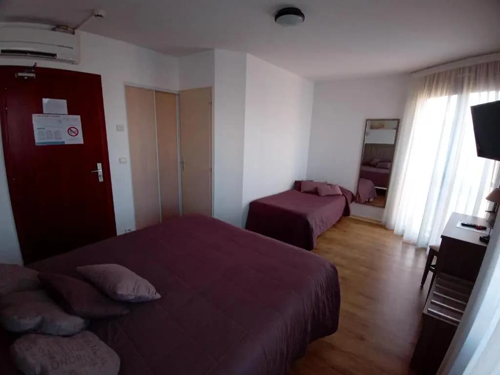 Hotel La Sterne - Photo 3