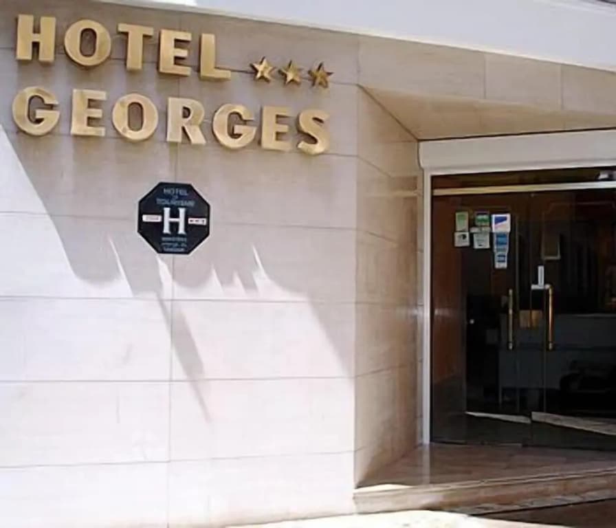Hôtel Georges - Photo 1
