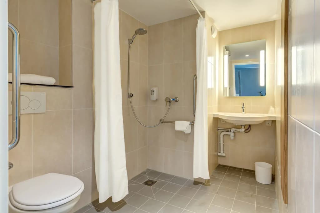 B&B HOTEL Paris Sud Châtenay Malabry - Miniature 8