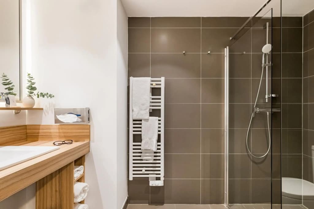 Q7 Lodge Lyon 7 - Miniature 8