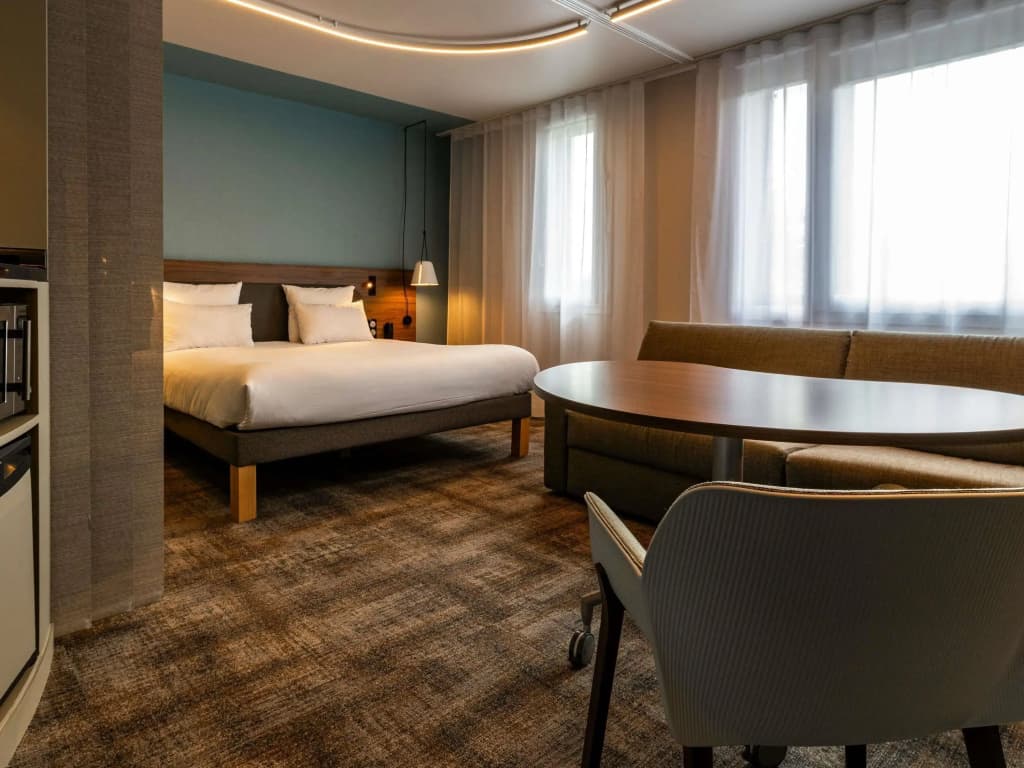 Novotel Suites Reims Centre - Photo 3