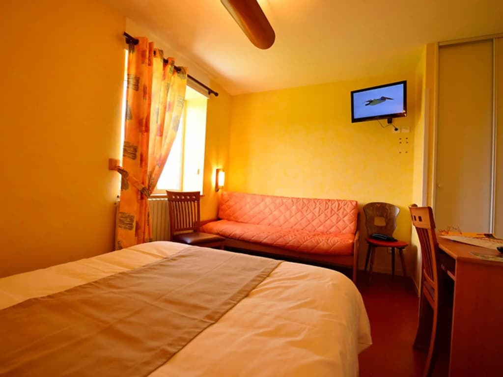 Hotel Beausejour - Photo 1