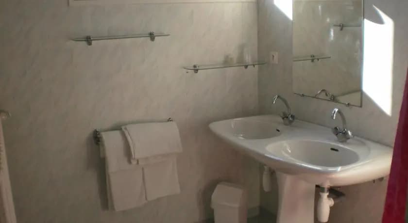 Hôtel Restaurant Les Deux Rivières - Photo 5