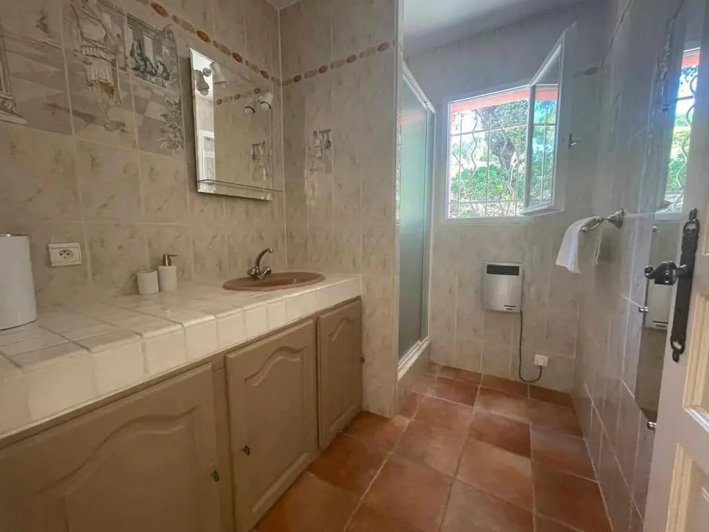 Fantastic pool villa 900m to the beach; with extravagant big garden - Miniature 7