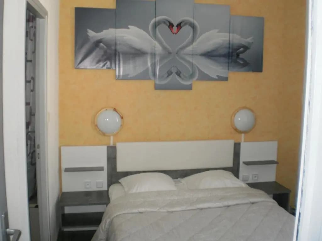 Hotel De La Gare - Photo 4