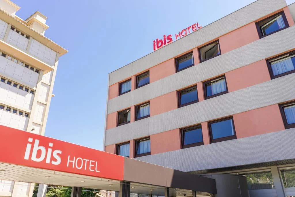 Ibis Grenoble Gare - Photo 1