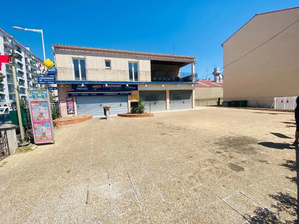 Spacieux T5, Terrasse, Proche Centre,Parking Prive - Miniature 8