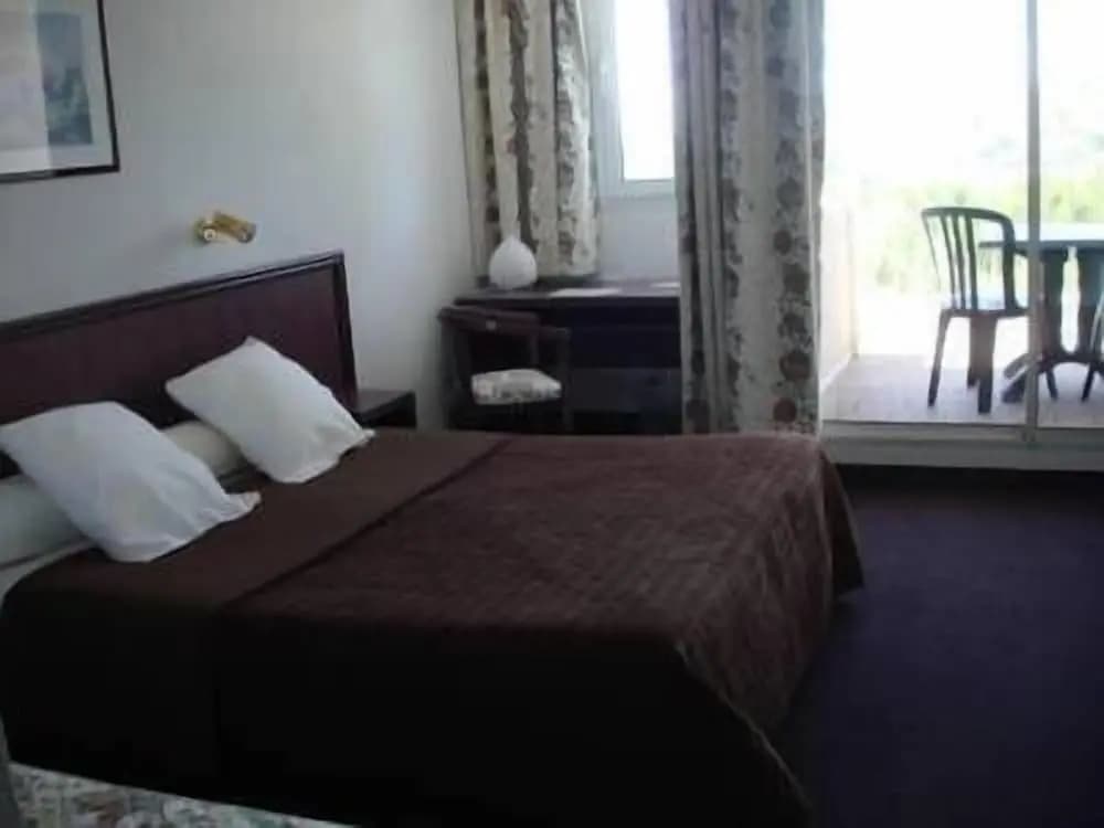 Hôtel La Chêneraie - Photo 2