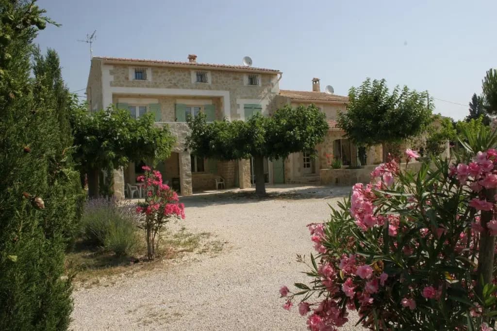 Locations des Alpilles - Photo 1