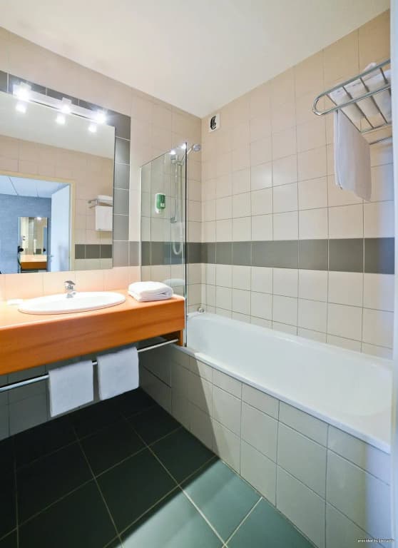 Hotel Archamps Porte Sud de Geneve - Miniature 7