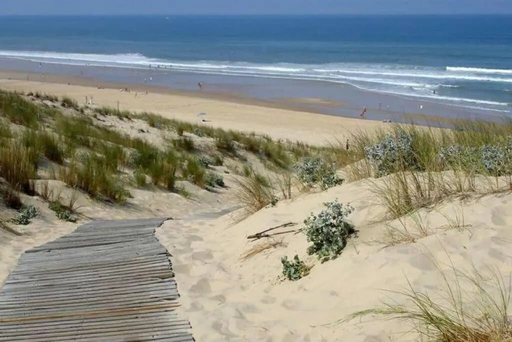 Paisible Maison Entre Plages, Lacs Et Bassin - Miniature 8