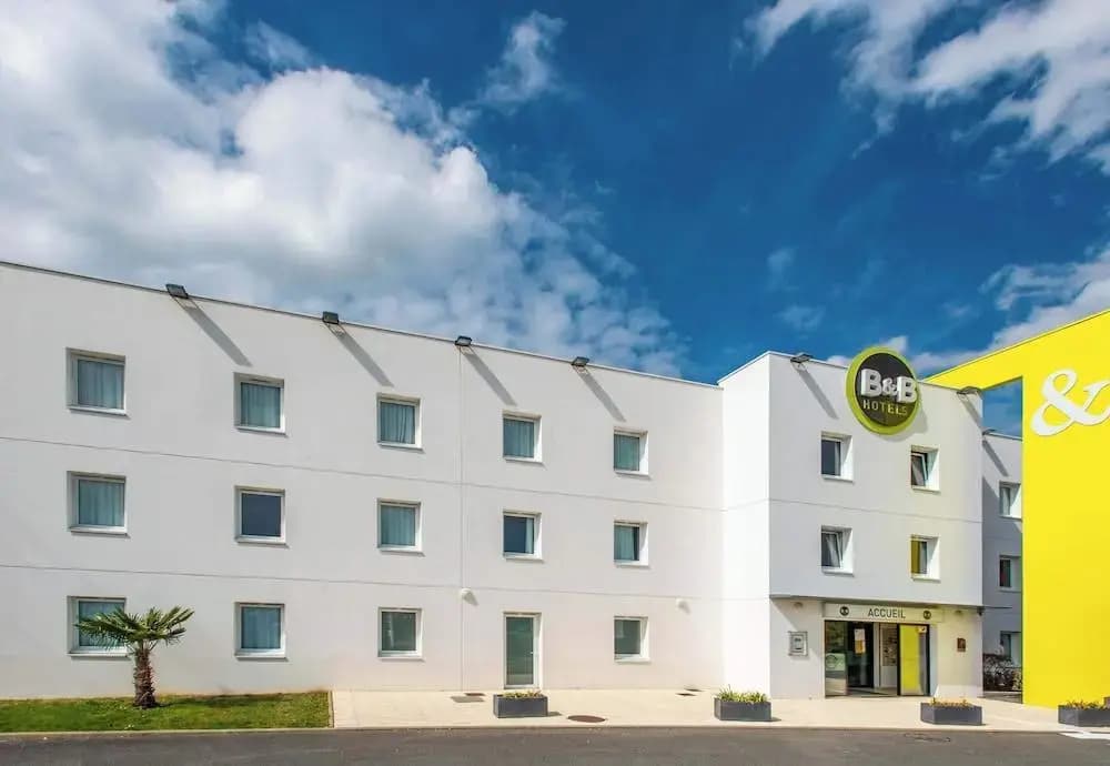 B&B HOTEL Vannes Ouest Golfe du Morbihan - Photo 1