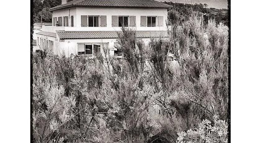 Hôtel La Petite Plage - Photo 1