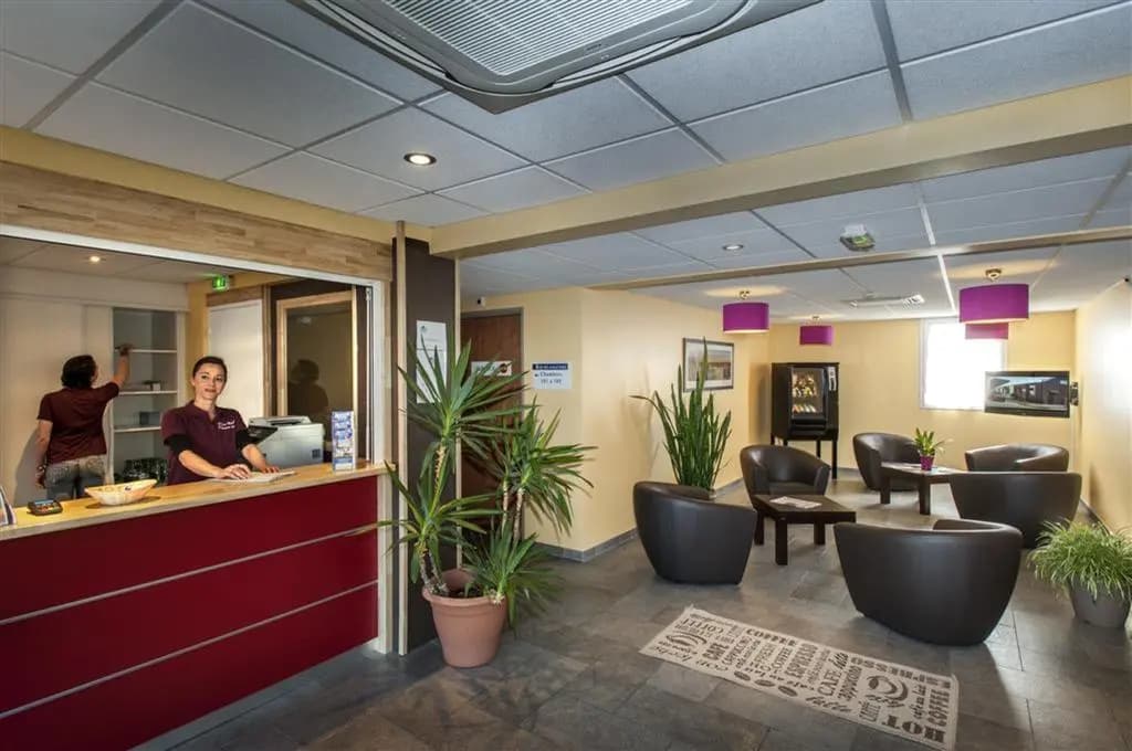 Brit Hotel Confort Villeneuve Sur Lot - Photo 2