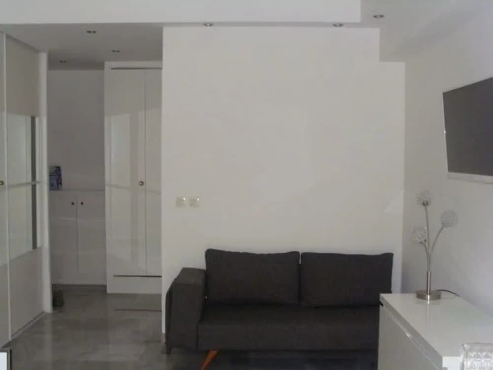 Studio derrière le Martinez - Photo 1