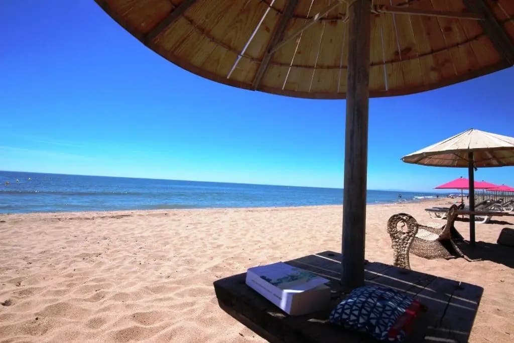 Belle villa plein sud, 4-6 couchages, en résidence avec piscine commune, Wifi fibre optique, 400m de la mer à PORTIRAGNES...