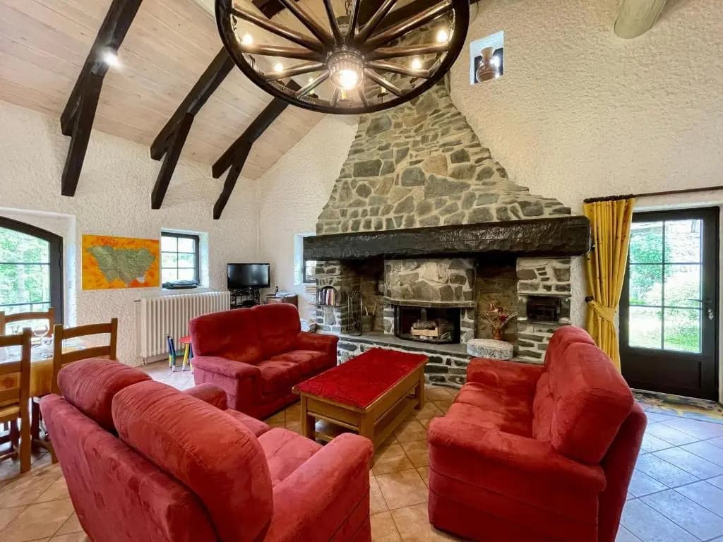 Gite Queyrières, 5 pièces, 8 personnes - FR-1-582-285 - Photo 1