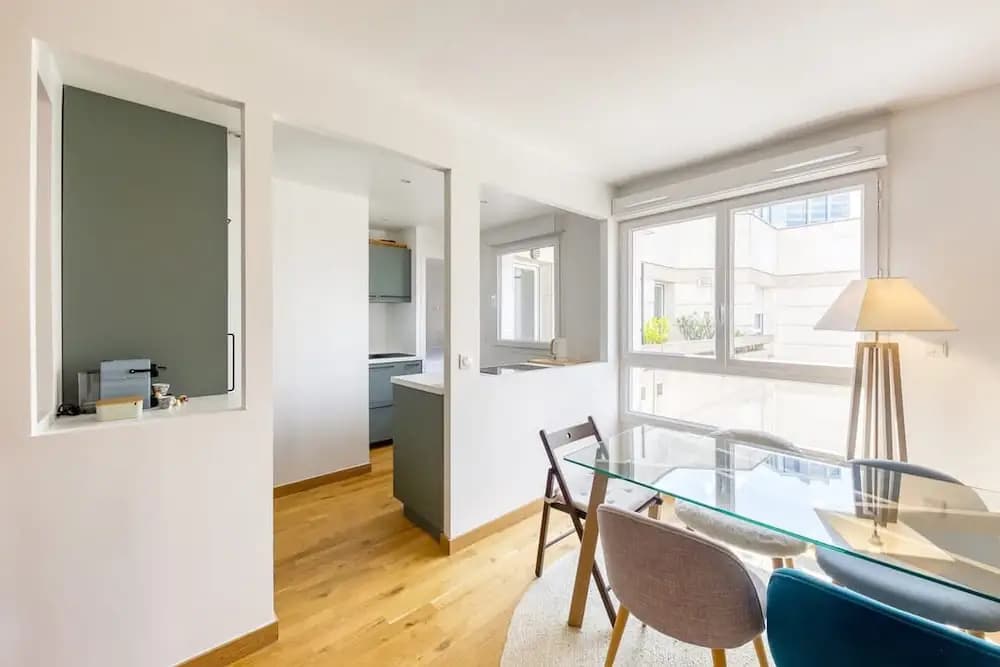 Charming Central Apartment With Balcony and City View - Photo 3