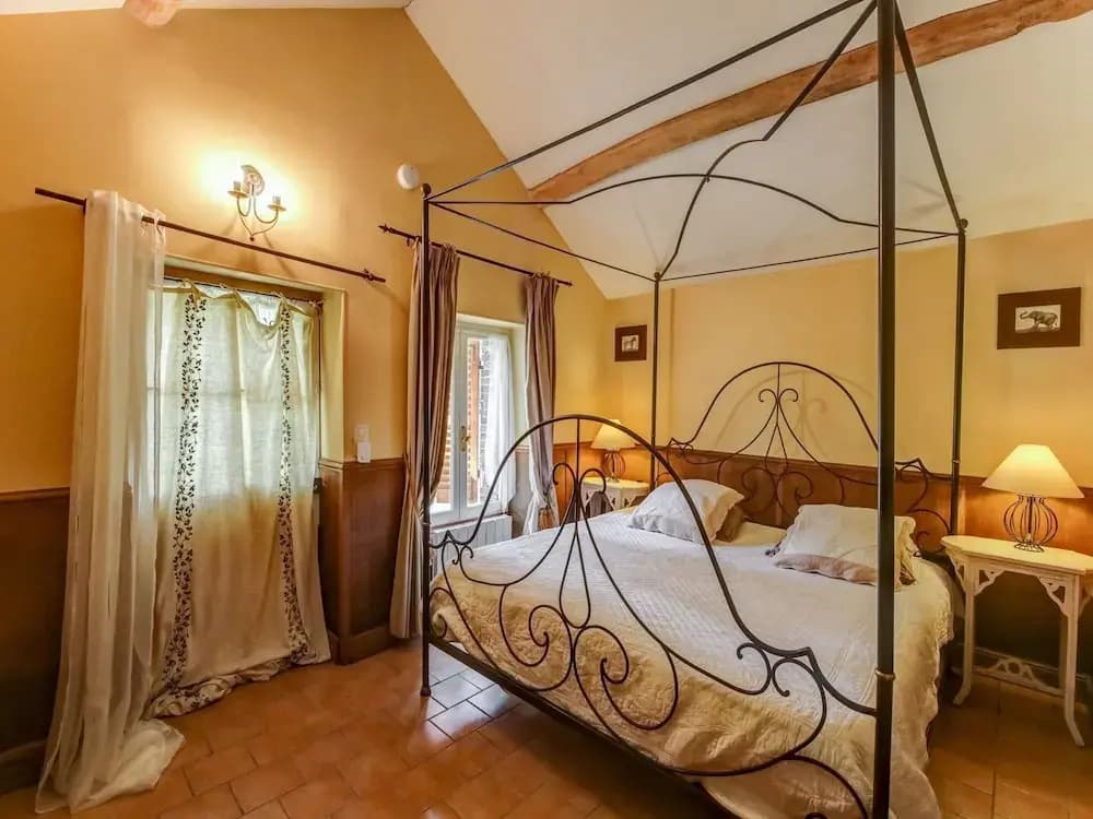 Holiday Home in a Park in Raizeux With Terrace - Photo 3