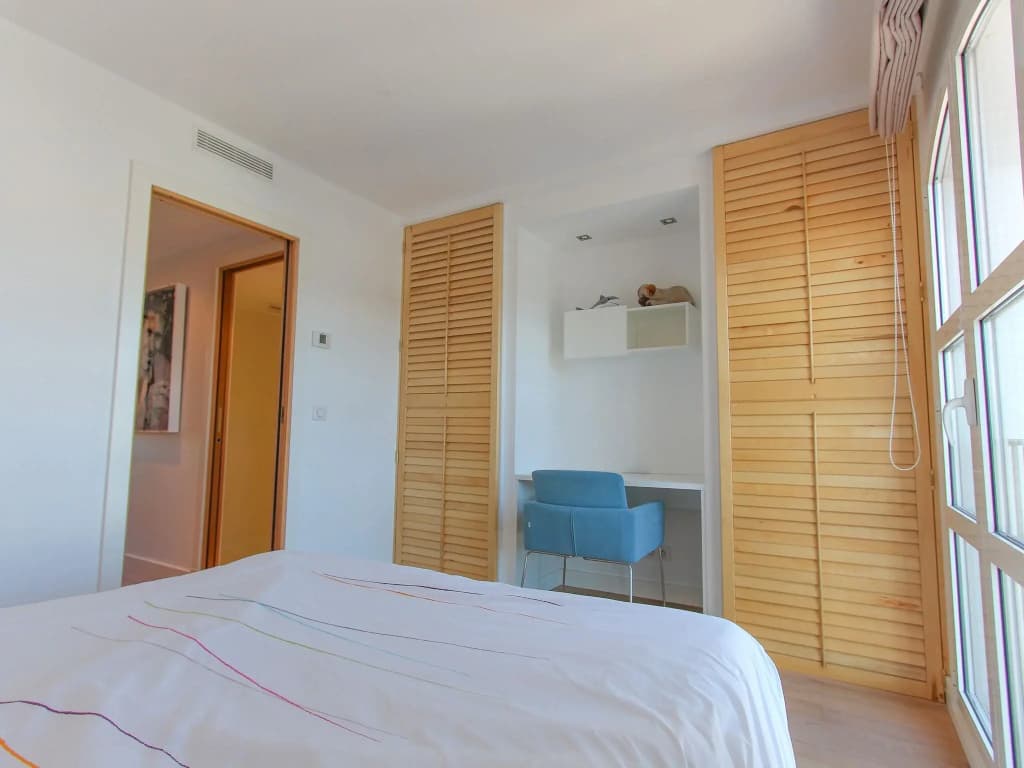 Spacious holiday home in Port Grimaud with hot tub - Miniature 6