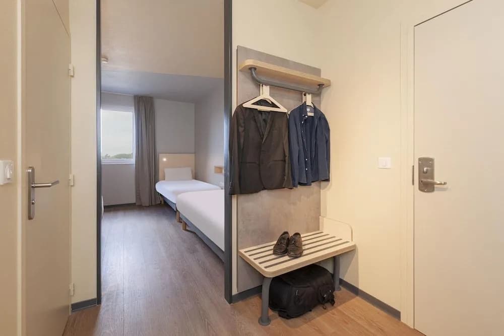 Ibis Budget Mont De Marsan - Miniature 6