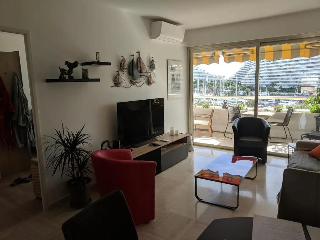 French Riviera Condo 4 Rent in Marina Baie des Anges - Photo 2