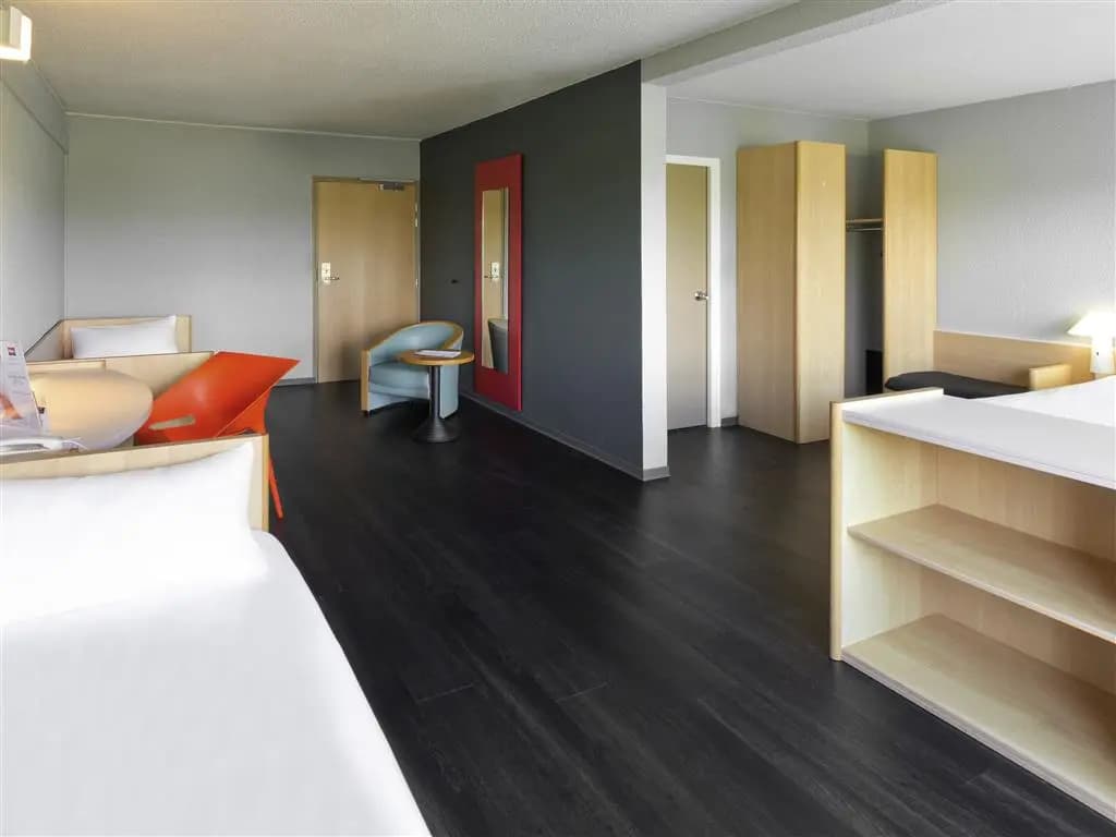 ibis Saint Dizier - Miniature 7