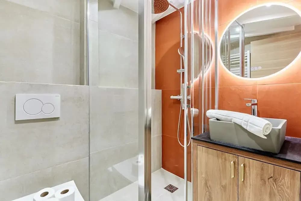 Superb Apartment Center of Paris Montmartre - Miniature 7