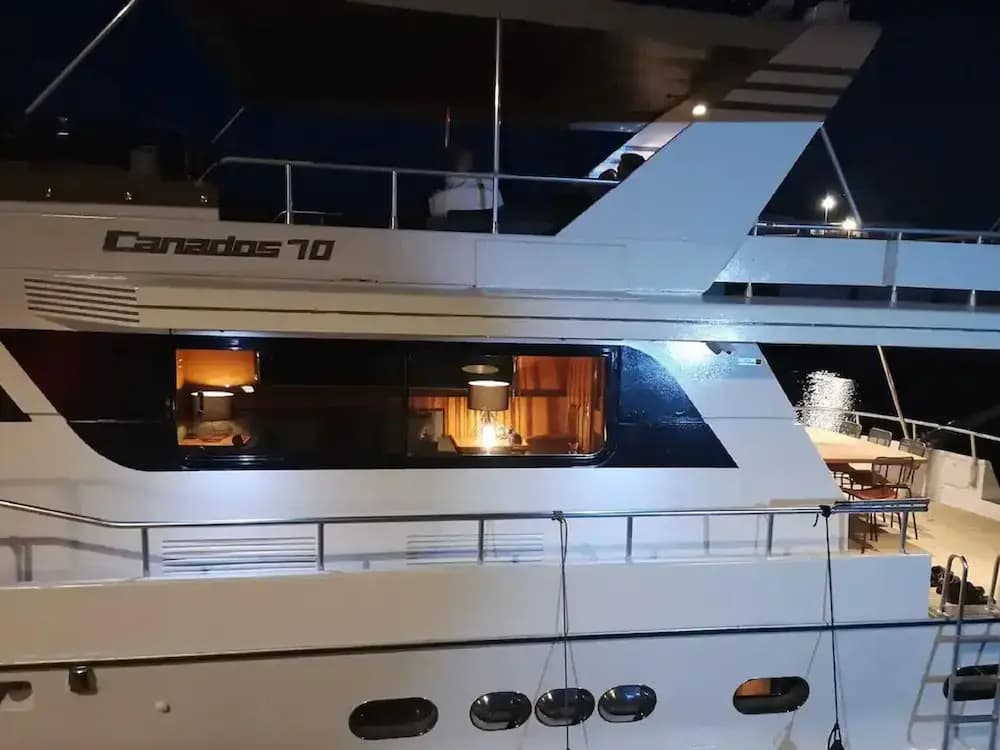 Luxury Yacht in La Rochelle With a Terrace - Photo 1