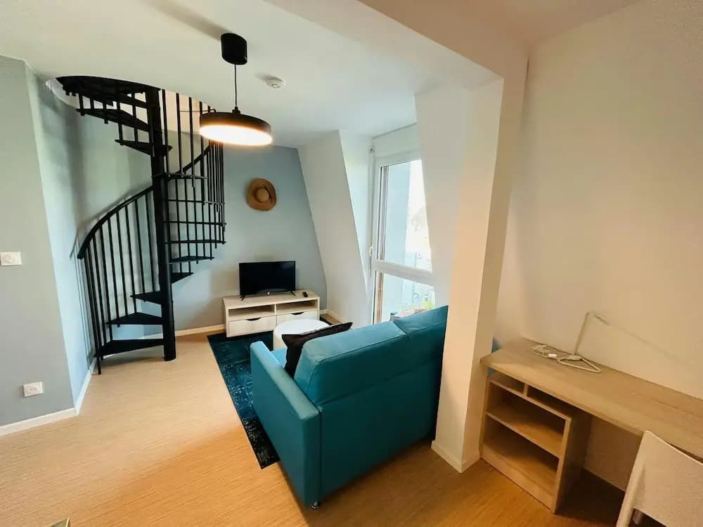 We Live In R - Duplex 502 - Photo 3