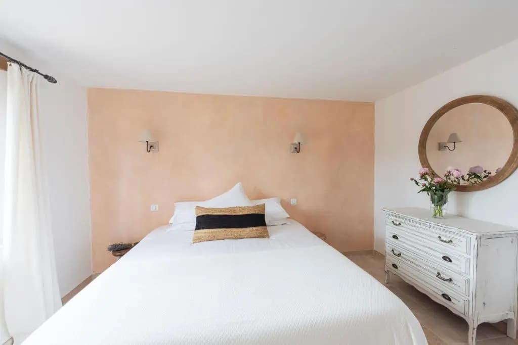 La Petite Ruche, 1 Bedroom Gite in the Luberon (Adults Only) - Photo 1