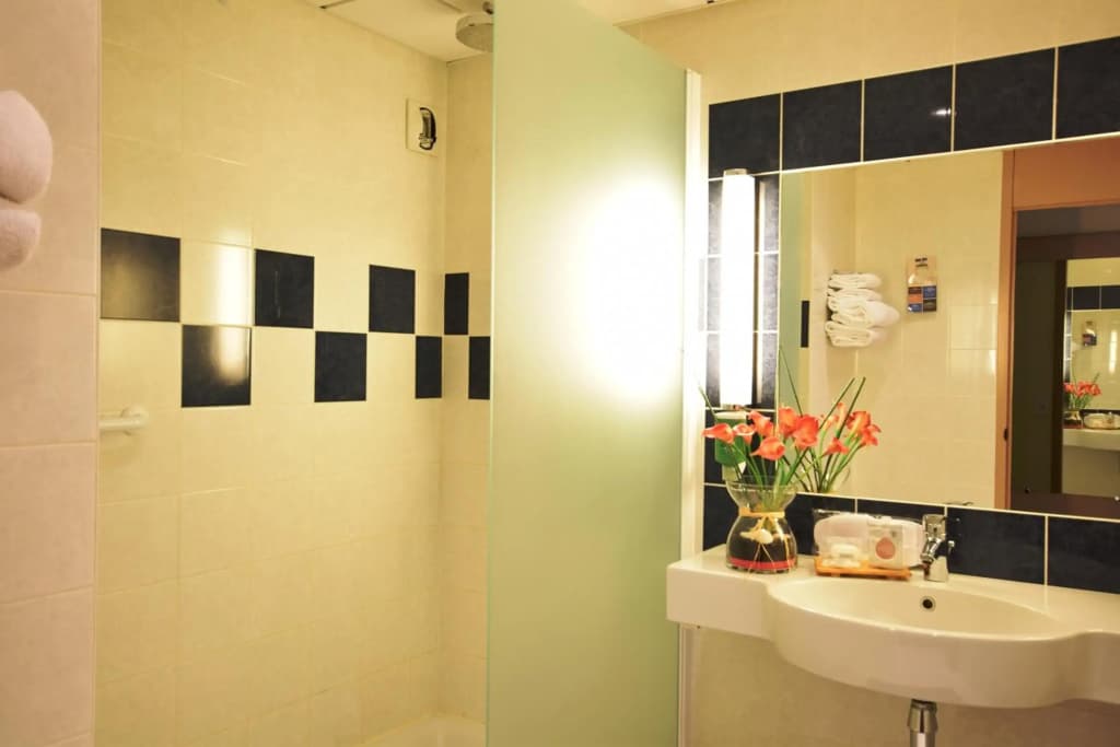 Kyriad Prestige - Bordeaux Aeroport - Miniature 8